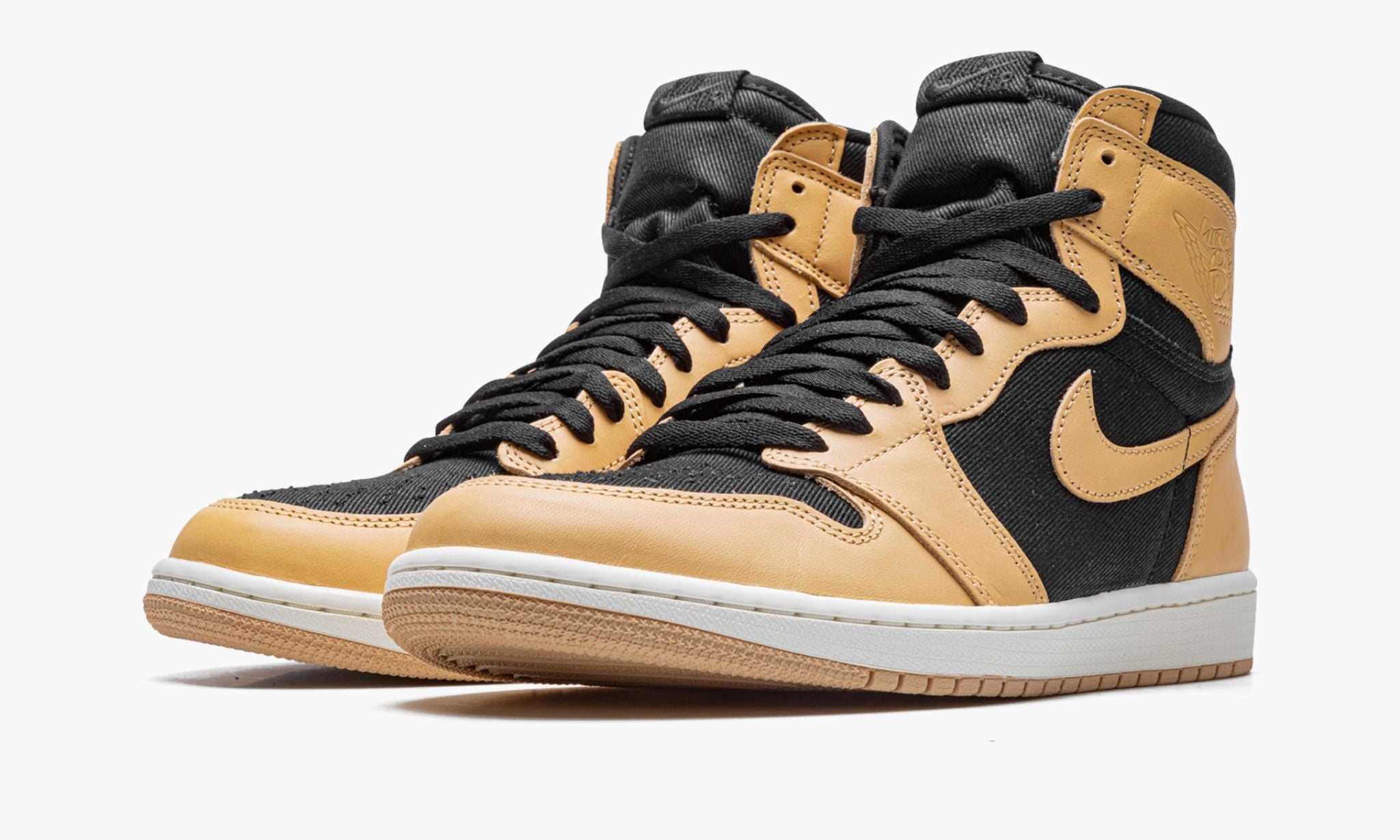 Air Jordan 1 High OG Heirloom