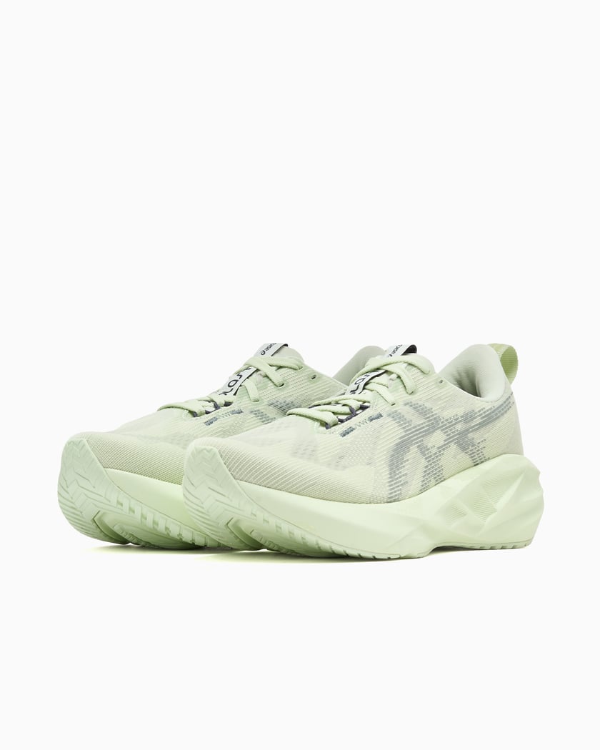 ASICS Novablast 5